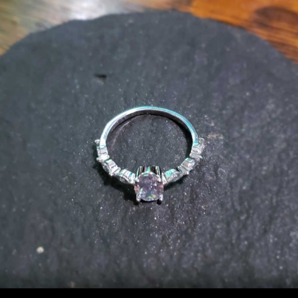 🆕 Silver & Diamond Crystal Ring 🆕 - Picture 6 of 15